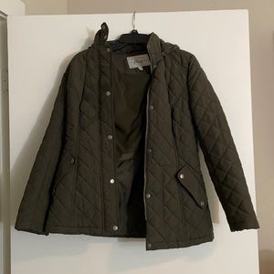 Bass puffer jacket in olive, practically brand new